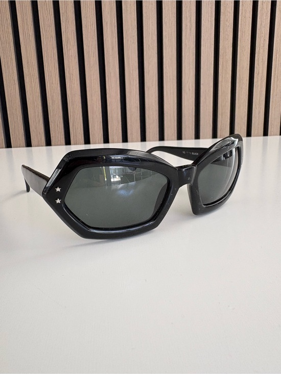 Trina Turk Accessories - TRINA TURK Sunglasses